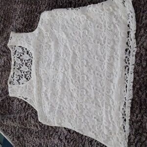 Solitaire sleeveless top size M